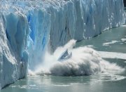 Iceberg (Image: The Conversation, Staehli, Shutterstock)